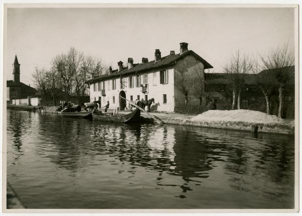 Milano - Alzaia Naviglio Grande