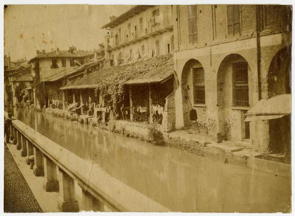 Milano - Cerchia dei Navigli - Via San Damiano - Sciostra