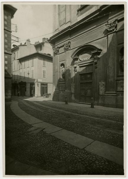 Milano - Via Caminadella - Chiesa di S. Pietro in Caminadella (oggi demolita) - Portale