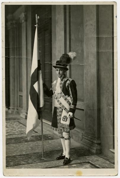 Ritratto Maschile - Carosello storico delle università italiane - Portabandiera - abito storico