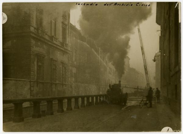 Milano - via della Signora 7 - Palazzo Trivulzio - Archivio civico - incendio