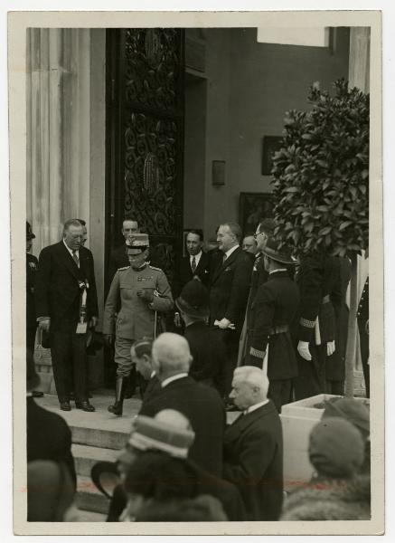 Milano - Fiera Campionaria - visita del re Vittorio Emanuele III