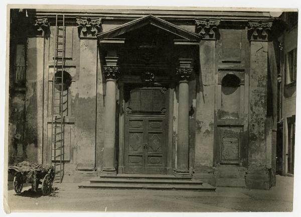 Milano - chiesa di S. Vito in Pasquirolo - portale