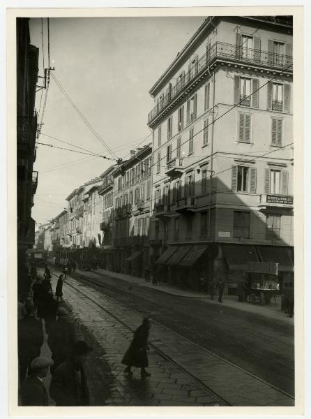 Milano - corso di Porta Romana - piazza S. Nazaro in Brolo