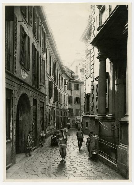 Milano - Via S. Zeno - Palazzo del Capitano di Giustizia (Tribunale)