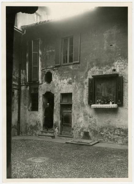 Milano - Via delle Ore - Casa degli Ostiari