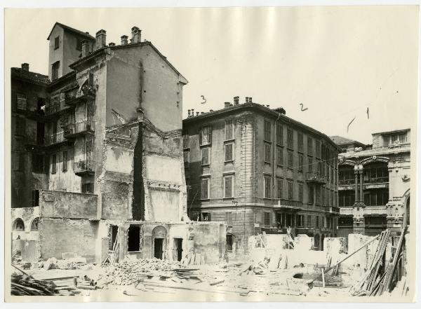 Milano - S. Vittore a Teatro - demolizioni