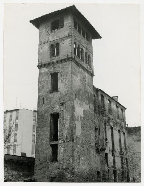 Milano - Palazzo Crivelli Gorani Bazzero Mattei