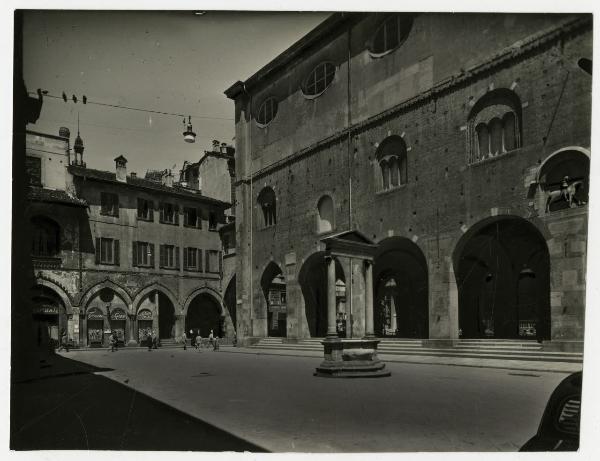 Milano - Piazza dei Mercanti