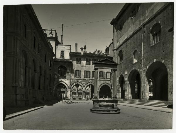 Milano - Piazza dei Mercanti