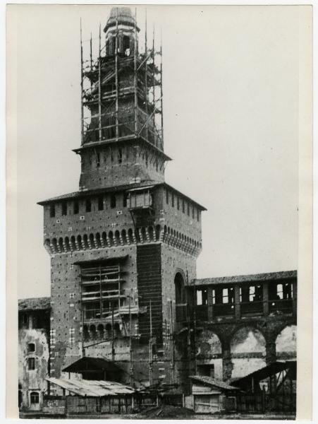 Milano - Castello Sforzesco - Restauro