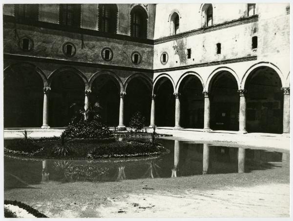 Milano - Castello Sforzesco- Cortile della Rocchetta