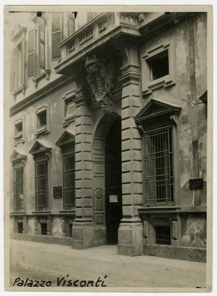 Milano - Palazzo Visconti di via Lanzone