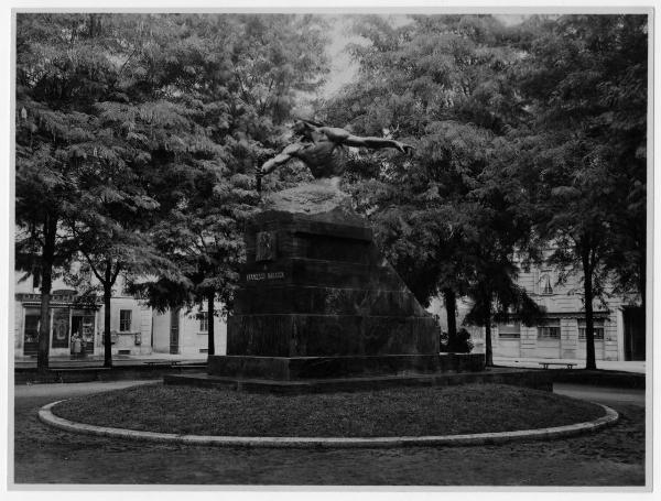 Milano - Monumento a Francesco Baracca