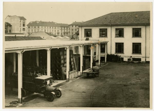 Milano - Civico Economato - Stabilimento di via Messina