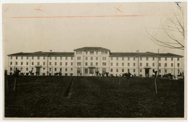 Milano - Casa albergo per gli sfrattati