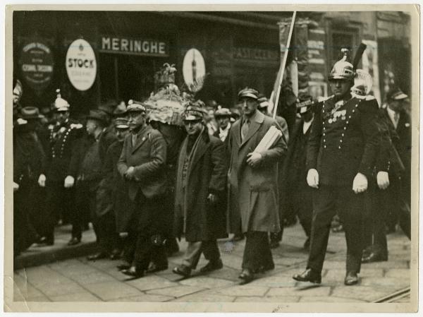 Processioni - Milano