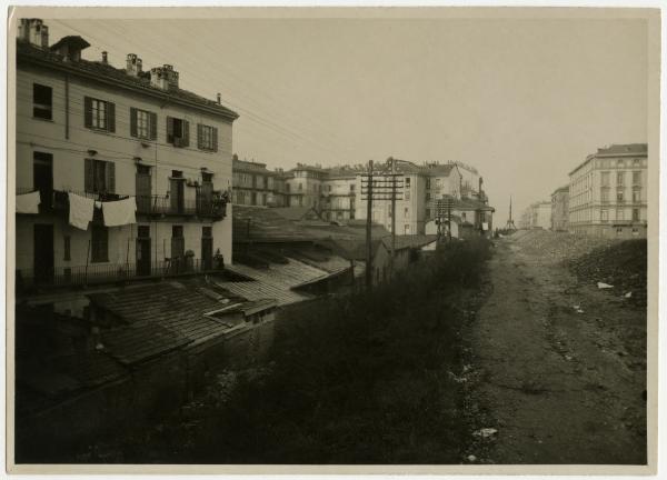 Milano - Viale Regina Giovanna