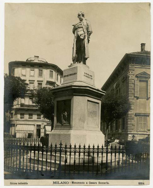 Milano - Piazza Cesare Beccaria