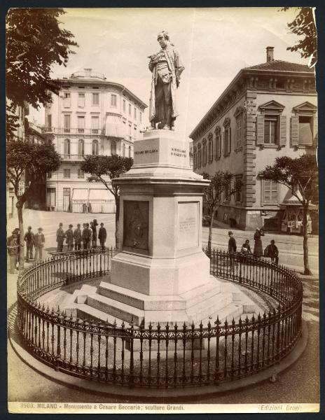 Milano - Piazza Cesare Beccaria