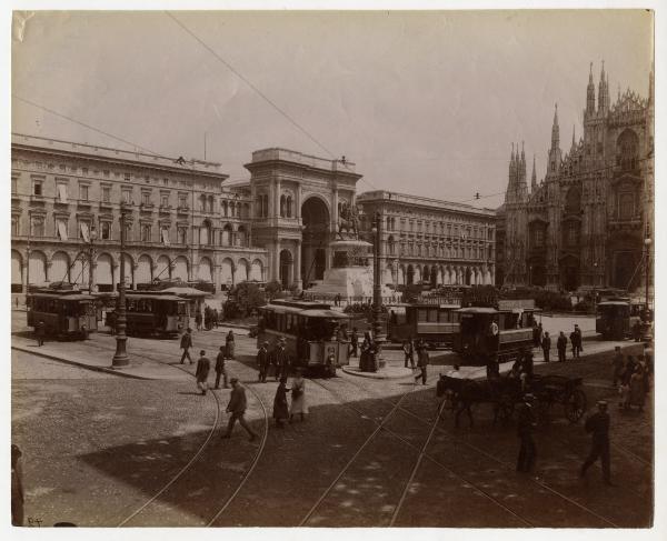 Milano - Piazza del Duomo