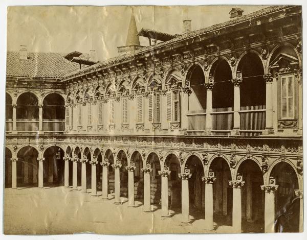 Milano - Ospedale Maggiore - Cortile centrale