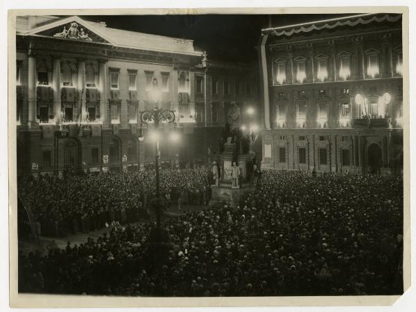 Mussolini, Benito - Visita a Milano - 1930