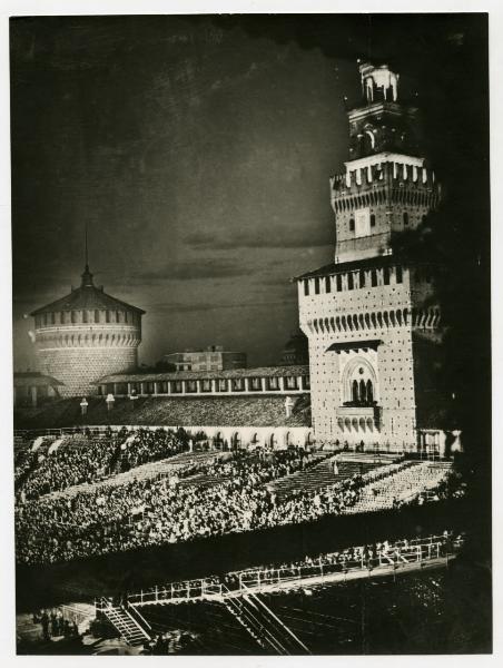 Milano - Castello Sforzesco - Cortile delle Armi