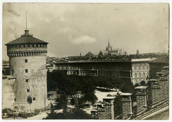 Milano - Piazza Castello