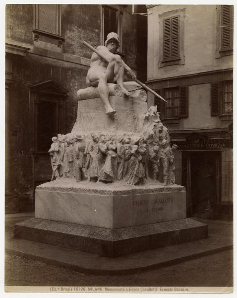 Milano - Monumento a Felice Cavallotti