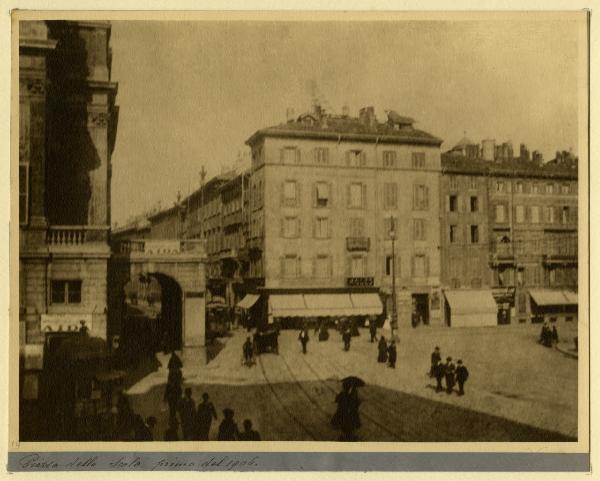 Milano - Piazza della Scala - Arco