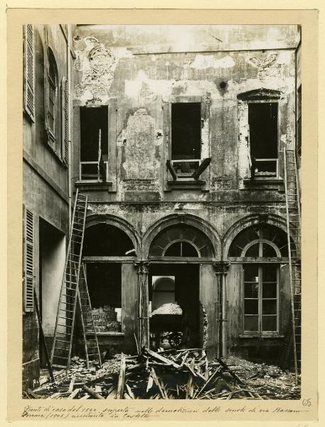 Milano - Via Bassano Porrone - Casa rinascimentale - Demolizione