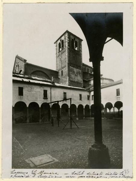 Milano - Via Ancona - Caserma Luciano Manara - Cortile interno porticato - Chiesa di S. Simpliciano