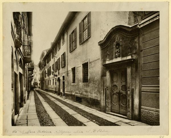 Milano - Via S. Maria Fulcorina - Chiesa di Santa Maria Podone