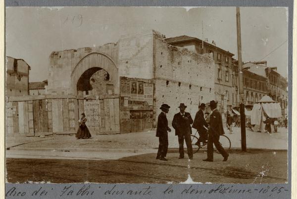 Milano - Pusterla dei Fabbri - Lavori di demolizione