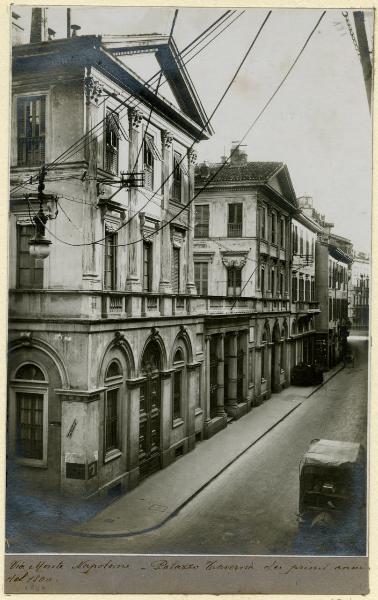 Milano - Via Montenapoleone - Palazzo Taverna