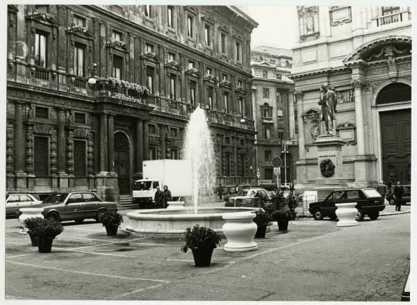 Milano - Piazza San Fedele - fontana - Palazzo Marino - monumento ad Alessandro Manzoni - Chiesa di San Fedele