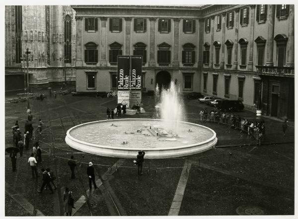 Milano - fontana - Palazzo Reale