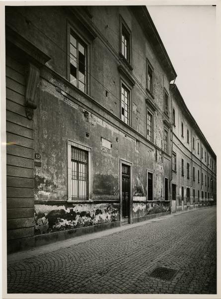 Milano - via della Signora 12 - Palazzo Visconti