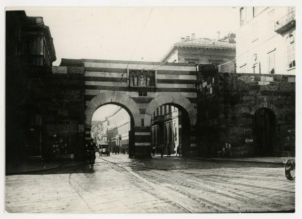 Milano - Veduta animata - Archi di Porta Nuova - via Manzoni