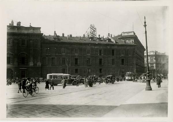 Milano - Veduta animata - Piazza del Duomo - Palazzo Reale - Manica Lunga