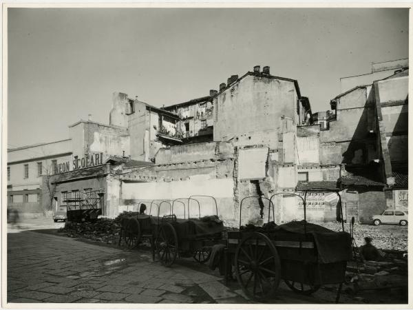 Milano - via San Zeno - edifici diroccati - lavori in corso