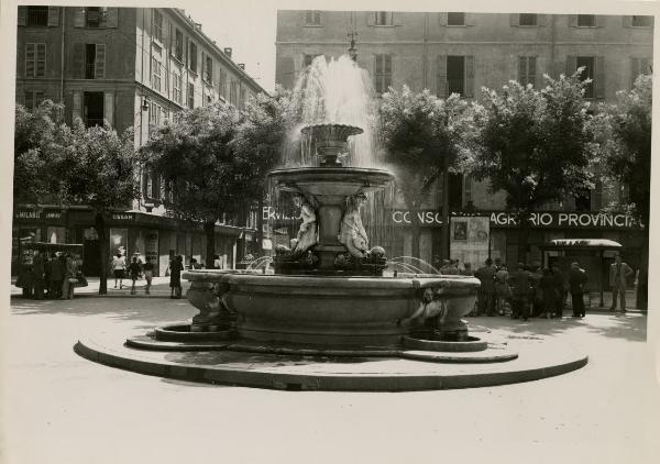 Milano - Veduta animata - Piazza Fontana - Fontana del Piermarini