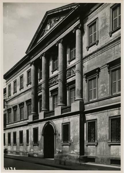 Milano - via Monte Napoleone 18 - Palazzo Melzi Cusano