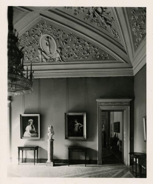 Milano - Via Palestro 16- Villa Reale (architetto Leopoldo Pollack)- interno- sala III.