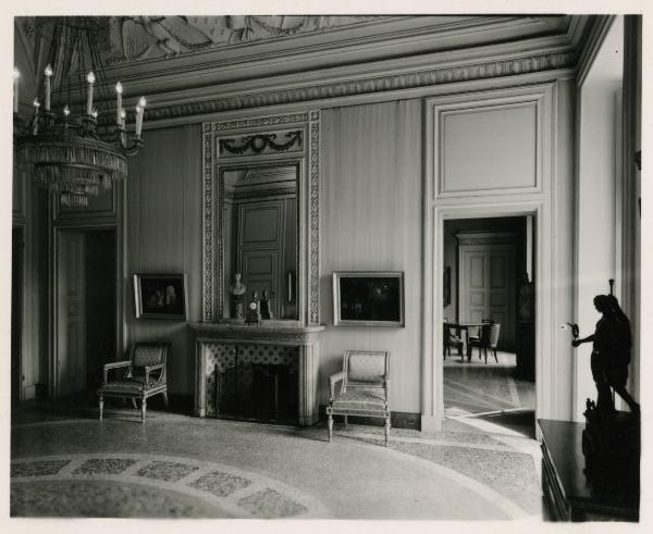 Milano - Via Palestro 16 - Villa Reale (architetto Leopoldo Pollack) - interno - sala IV.