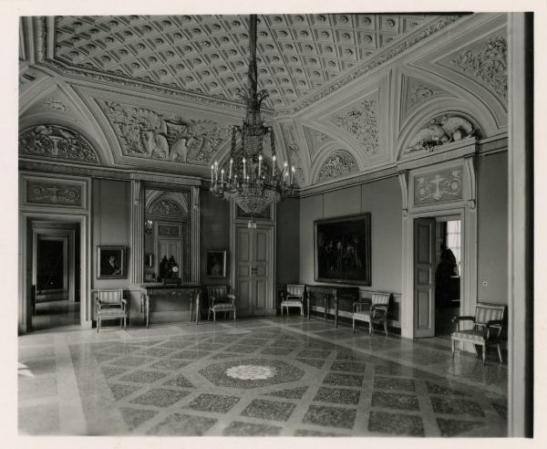 Milano - Via Palestro 16- Villa Reale (architetto Leopoldo Pollack)- interno- sala V.