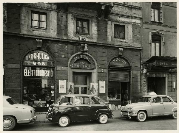 Milano - Piazza Beccaria - Teatro Gerolamo - ingresso