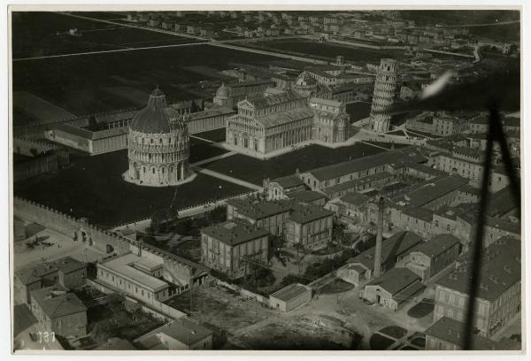 Pisa - Piazza del Duomo o dei Miracoli - Veduta aerea