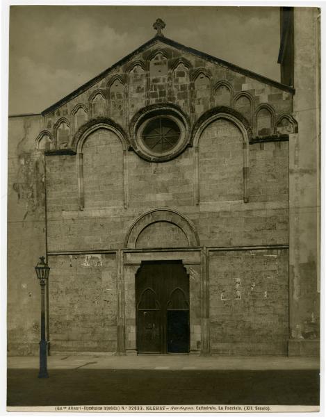 Iglesias - Cattedrale di Santa Chiara - Prospetto principale